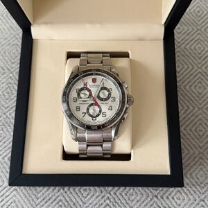 VICTORINOX SWISS ARMY Chrono Classic CLS Silver Chronograph Men’s Watch